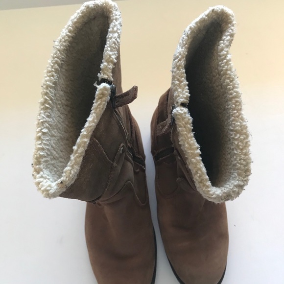 Caterpillar “CAT” Brown Suede Boots Sherpa Lined - Picture 10 of 15